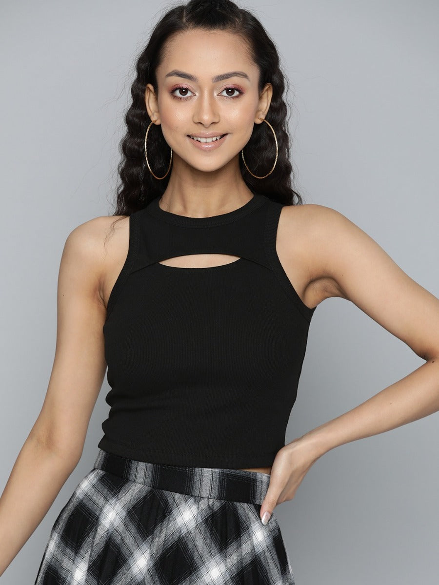 Uniqstop Women Black Solid Knitted Cut Out Crop Top