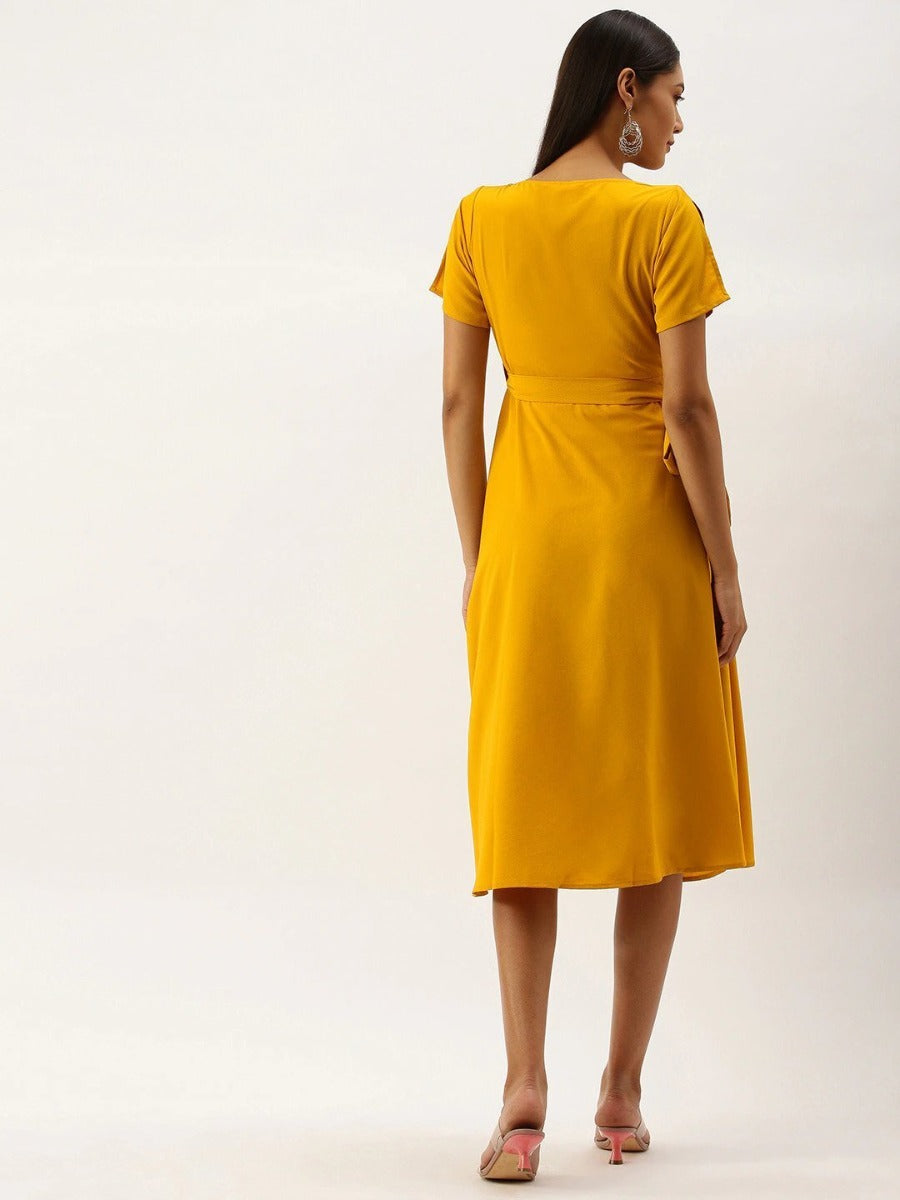 Berrylush Women Solid Yellow V-Neck Wrap Midi Dress